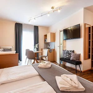 Gaestehaus Zehmerhof Bei Erding فالبيرتسكيرشن